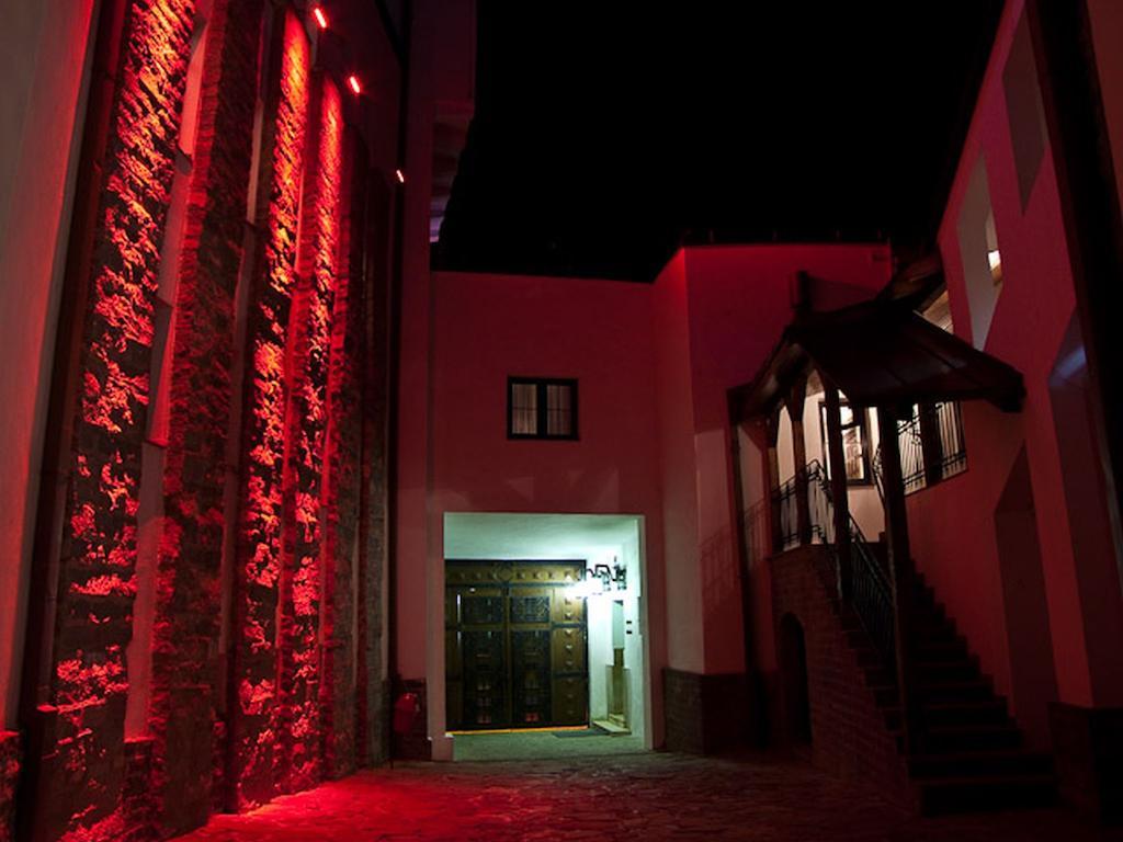 Hotel Castel Dracula Piatra Fântânele Eksteriør bilde
