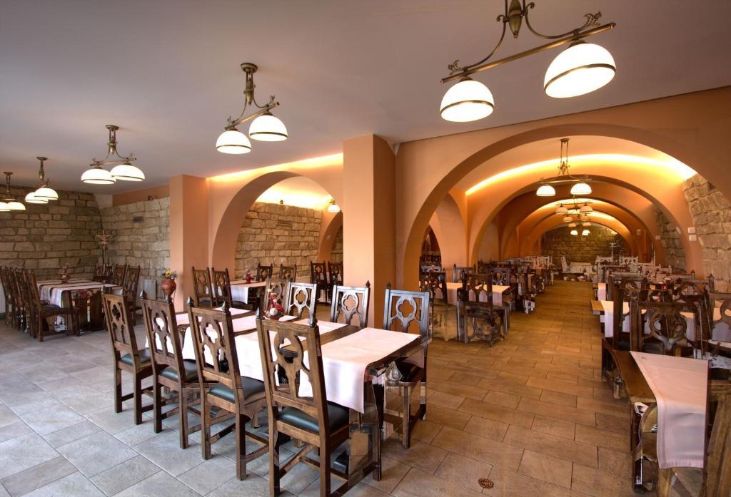 Hotel Castel Dracula Piatra Fântânele Eksteriør bilde