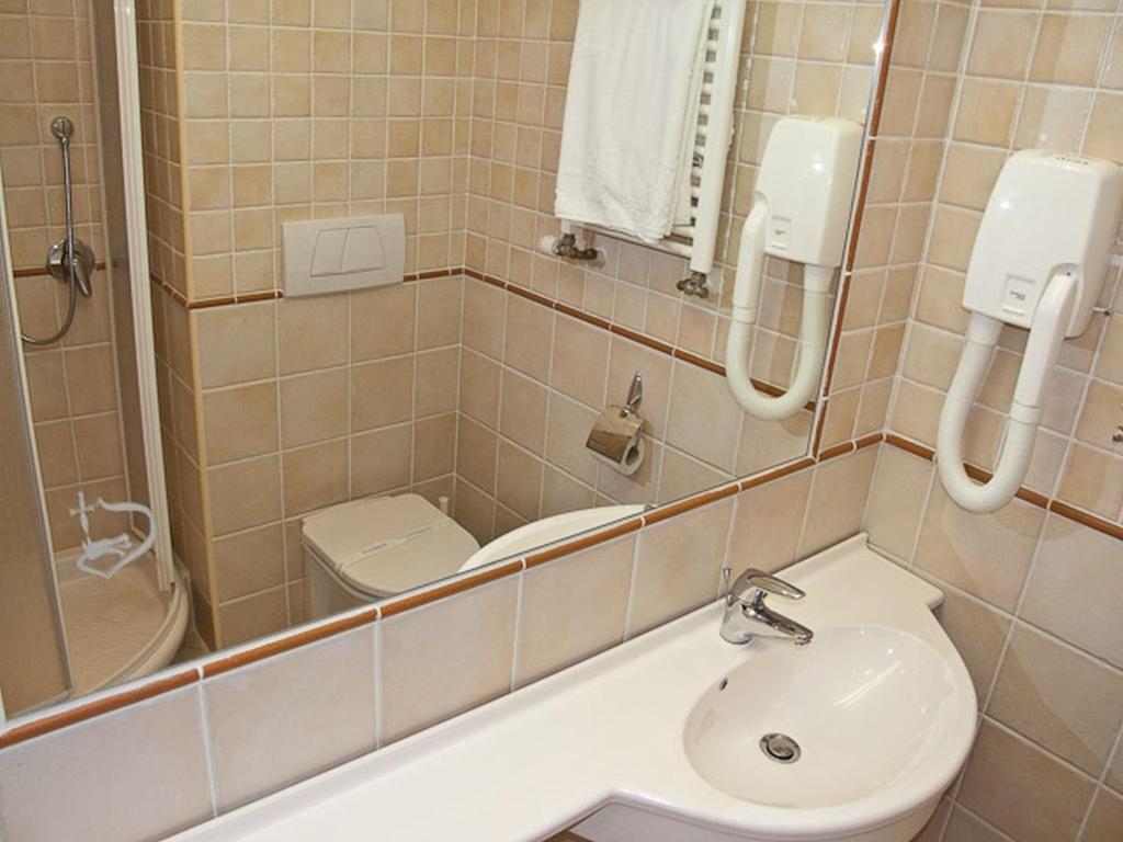 Hotel Castel Dracula Piatra Fântânele Rom bilde